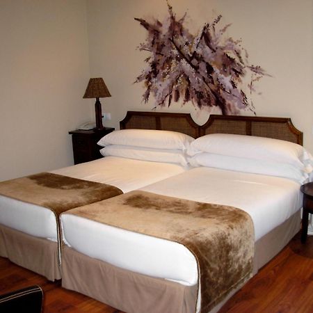 ריבאדסלה Hotel El Jardin De Eugenia מראה חיצוני תמונה