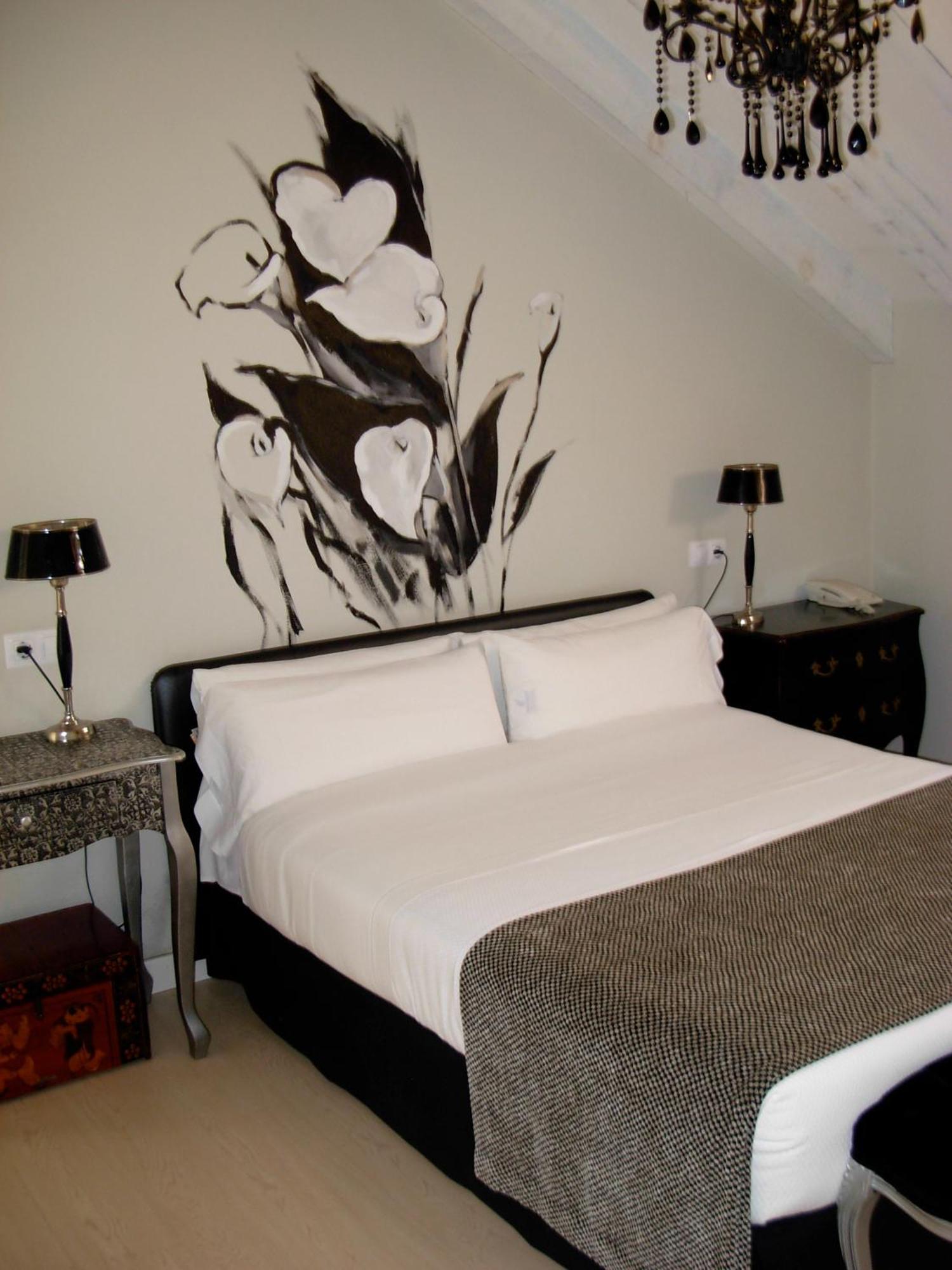 ריבאדסלה Hotel El Jardin De Eugenia מראה חיצוני תמונה