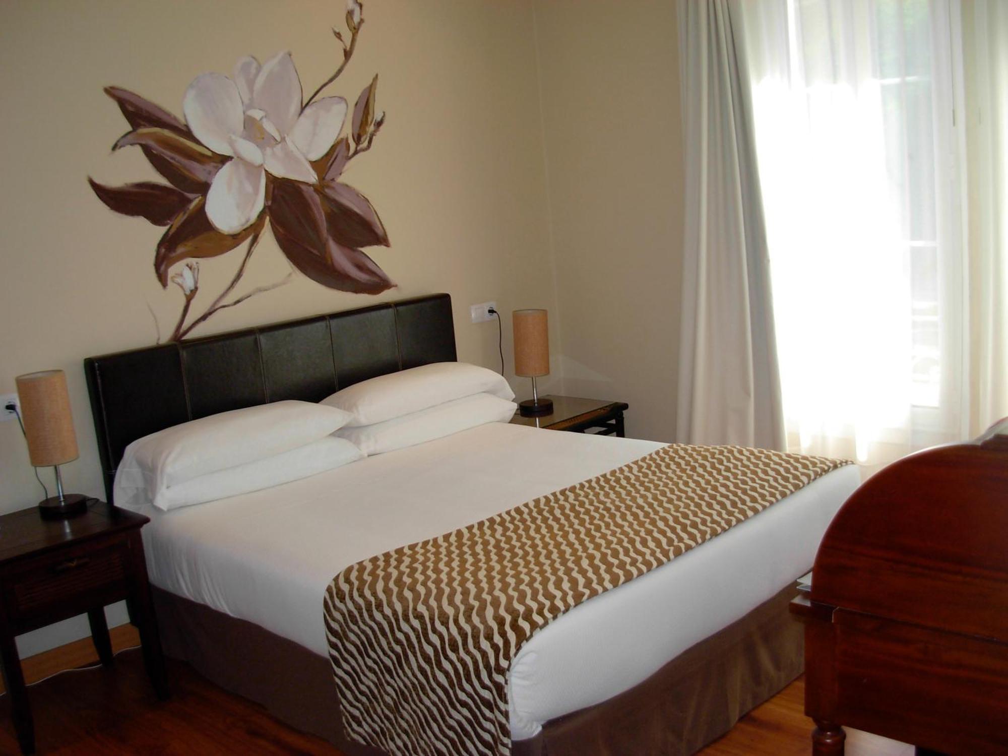 ריבאדסלה Hotel El Jardin De Eugenia מראה חיצוני תמונה