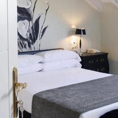 ריבאדסלה Hotel El Jardin De Eugenia חדר תמונה